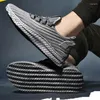 Sapatos casuais masculinos tênis marca mocassins deslizamento em malha masculina apartamentos tamanho grande respirável primavera outono inverno