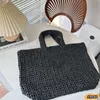 7A Bolso de diseñador Triángulo Paja Rafias Tejido Hombro Bolso de playa Comprador para mujer Bolso de lujo Viaje de fin de semana Bolsas de lona tejidas para hombre Bolso de mano de ganchillo