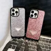 Custodia per telefono con tracolla di lusso per iPhone 15 14 Plus 13 12 Pro Max Shiney Bling Glitter Custodia antiscivolo per telefoni Triangolo Lettera Designer Cross Body Coque portatile