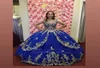 Vintage Royal Blue and Gold Brodery Lace Quinceanera Dresses Prom Pageant Ball Gown V Neck Corset Crystals Pärled Vestido de 163463303