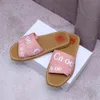 Designer Sandaler Luxury Women's Clogs Mule Flat Sandals Slide Letter tofflor tofflor Kvinnors rosa tofflor Summer Beach Platform Canvas HerringBone Shoes 2024