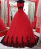Бальное платье Черно-красные готические свадебные платья Милая кружевная аппликация Красочные свадебные платья 1960-х годов с цветной небелой шнуровкой 3876052
