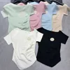 Unregelmäßig Frauen Gestrickte Tops Shirt Kurzarm Luxus Charme Strick Gestellte Schlanke Sommer Tops Designer Frauen Elegante Bluse