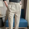Abiti da uomo Moda Design con cinturino per pantaloni casual Uomo Nero Abito formale da lavoro Maschile Slim Fit Pantaloni sociali da ufficio 2024 Primavera