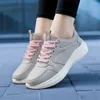 Chaussures décontractées d'été numéro 38 pour femmes, baskets de luxe de styliste vulcanisées, produits les plus vendus, skateboard pour femmes, 2024