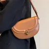 Kvällspåsar Brown Zero Wallet 2024 Trend Retro Women's Bag Fashion Versatile Shoulder Autumn/Winter Texture Crossbody Saddle