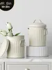 Decorative Figurines ZL Desktop Trash Bin Home Bedroom Retro Creative With Lid Storage Bucket Wastebasket