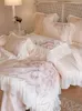 Zestawy pościeli długie stabilna bawełniana kołdra Zestaw czteroczęściowy francuski kwiat haftowy kołdra koronkowe arkusze łóżka