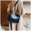 Designer Luxury fashion Tote Bags High end popular niche large capacity bag 2024 new underarm versatile chain single shoulder bucket bag