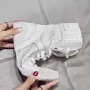 Chaussures décontractées femmes en cuir véritable blanc baskets hautes printemps été mode respirant couleur unie plat avec