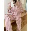 Kvinnors sömnkläder söt koreansk stil dollkrage skjortpants rosa rand kvinnor silk rayon pyjamas set 2 st nattkläder lösa hemkläder