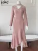 Casual klänningar kvinnors rosa klänning oregelbunden hem mode tofs v-hals ihålig ut tweed långärmad hög midja elegant 2024 3wq7503