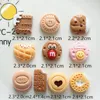 Estatuetas decorativas 20 peças kawaii m biscoitos biscoitos com parte traseira plana cabochões de resina para grampo de cabelo scrapbooking faça você mesmo joias artesanato decoração