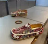 Mode män fest bröllop klänning skor loafers broderi lägenheter lätta designer casual skor andas formella kontor lyx komfort sneakers