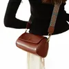 Alirattan Ny trendig äkta läder vintage kuddväskor för kvinnor, 2023 FI Luxury Ladies Casual Shoulder Crossbody Bag A395 B2RL#