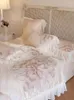 Zestawy pościeli długie stabilna bawełniana kołdra Zestaw czteroczęściowy francuski kwiat haftowy kołdra koronkowe arkusze łóżka
