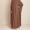 Etniska kläder kvinnors muslimska dubai middle kalkon stor sväng fast färg mantel rund hals lösa temperament bön retro söt