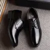 Robe chaussures hommes tenue d'affaires décontracté britannique pointu couleur unie dentelle cuir pour hommes hommes sans lacet large