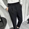 Pantaloni da completo da uomo stile britannico business casual solido slim fit pantaloni eleganti dritti per uomo pantaloni formali abbigliamento uomo 29-38 240325