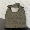 Sac de créateur Fendessence Hobo Vieux tissu floral Sacs à main Noeud papillon Poignée Fourre-tout Sacs à main Classiques Portefeuille Femme Sacs à bandoulière Luxurys Polyvalent Mini Fourre-tout Sac sous les bras