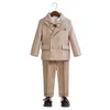 Childrens Khaki Striped Suit Zestaw Chłopcy Szelki Długie szorty Kamizelki Bowtie Ubrania Dzieci Weselny kostium urodzinowy 240328