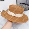 Chapeau de paille de styliste d'été pour hommes et femmes, chapeau de plage unisexe, tresse d'herbe, Protection solaire, seau plat à la mode