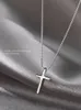 Collier avec pendentif croix en argent sterling S925 pour femme avec une personnalité minimaliste et une sensation de mode, chaîne de clavicule de style froid et indifférent en cadeau