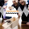 1-5ps Halloween Scaracapatico a ginnastica in legno Spider Attraente Spider in gomma oscillante per vacanze Good Prank Horror Toys