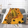 Koce Yayoi Kusama koc dyniowy miękki polar Spring ciepłe flanelowe kropki estetyczne rzut na sofę kołdrę domową domową kołdrę