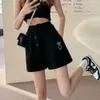 Designer-Shorts verkaufen sich gut. Schwarz bestickter Teddybär, lässig für Studentinnen, koreanische Version, lockere Sommer-Neue hoch taillierte schlankmachende Hose mit weitem Bein, 1 km