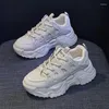 Lässige Schuhe Moipheng Frauen Spring Tennis weibliche Sneakers Modeplattform leiten vulkanisierte Basketball -Mädchen Schuhe