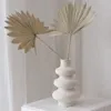 Vaser nordisk stil matbord blommor prydnad ins cirkulerad vit keramisk vas