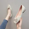 Casual Shoes Pearl Crystal Bowknot Moccasins Woman Flats Plaid tyg Snakers Women 2024 Square Toe Plated Heels Loafers Big Size 41-43