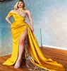 2021 Plus Size Arabic Aso Ebi Yellow Luxurious Sexy Prom Dresses Pärled Crystals High Split Evening Formal Party Second Reception 8344943