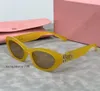2024 Box Fashion Designer 선글라스 Simple Sunglasses for Women 남자 남녀 클래식 브랜드 일요일 유리 문자 고글 adumbral 11 컬러 옵션 안경