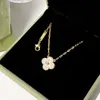 Modemärke Clover Necklace Luxury Jewelry Charm Necklace Classic Women Designer Halsband Högkvalitativ 18K Guldhalsband Kvinnor Valentine Day Holiday Gift