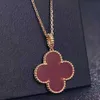 Hot Large Van Four Leaf Grass Necklace Female V Gold Plated 18k Rose Fritillaria Pendant Collar Chain som en gåva till flickvän