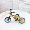 Keychains nyckelring cykellodell Diecast Metal Finger Mountain Bike Bag Pendent Key Chain Toy Gift for Children Men Colle