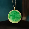 Collares colgantes Redondo Lucky Incrustado A- Nivel Jade Waxy Tipos A todo color Collar para hombres y mujeres