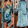 Startseite Kleidung Frühling Sommer Weibliche Kimono Bademantel Kleid Nachthemd Set Lose Satin Dressing Sexy Druck Kirsche 2Pcs Robe Nachtwäsche