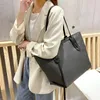 Sacos de noite Coreia Tote Bag Mulheres 2024 Versátil Dente de Cão Mulheres de Alta Capacidade Oxford Pano Moda Um Ombro Bolsa