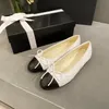 Modische, hochwertige Ballerinas für Damen, Spiegelqualität, Luxus-Sandalen, runde Zehen, Plateauschuhe, Designer-Schuhe aus echtem Leder, mit Box