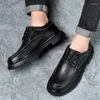 Casual Shoes Men Ubieraj się w stylu włoski prawdziwy skórzany luksusowy biznes w Oxford Wedding Party for Moccasins