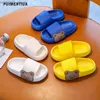 Hausschuhe Kinder Pantoffeln süße Cartoonbär Kinder Innenstrandschuhe Mädchen Jungen nicht rutschloser Anti-Odor Dicke Bottomschuhe Baby Home Footwear Y240401