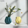 Vases NOOLIM Europe Porcelain Vase Modern Fashion Ceramic Tabletop Origami Flower Room Study Hallway Home Wedding Decoration