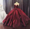 Luxe Bourgondische Quinceanera Jurk Sweetheart Kant Satijnen Baljurk Vintage Galajurk Afstuderen Toga Aangepaste Maat9812506