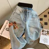 Jeans pour femmes Vintage Floral Brodé pour femmes 2024 Printemps Polyvalent Mode Baggy Pantalon Droit Jambe Large Denim