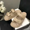 Tasarımcı Sandals Channelle Ayakkabı Kadın Kristal Buzağı Deri Sıradan Ayakkabı Kapitone Yaz Tasarımcı Ayakkabı Platformu Flats Sandal En Kalite Siyah Boyut 35-40