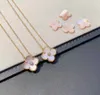 Brand originality Van Four Leaf Grass Necklace Womens Double sided Pink Shell Pendant Red Agate 18k Rose Gold White Fritillaria jewelry