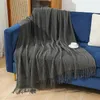 Blankets 3D Knitted Blanket With Tassel Breathable Fabric Warm Wool Solid Color Knee Microfiber Sofa Cover